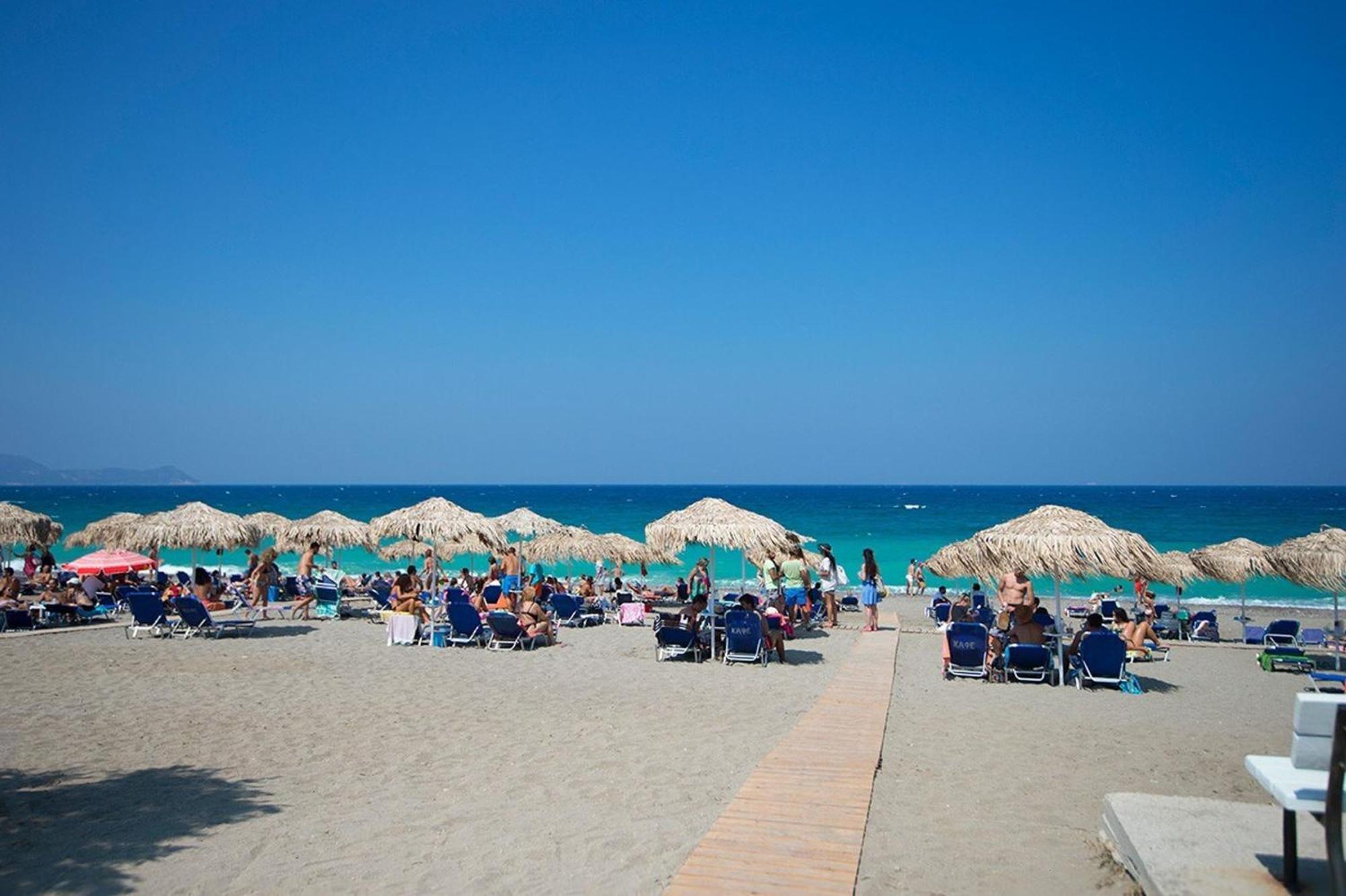 Blue Dream Seaside Villa With Superb Sea Views Кими Екстериор снимка
