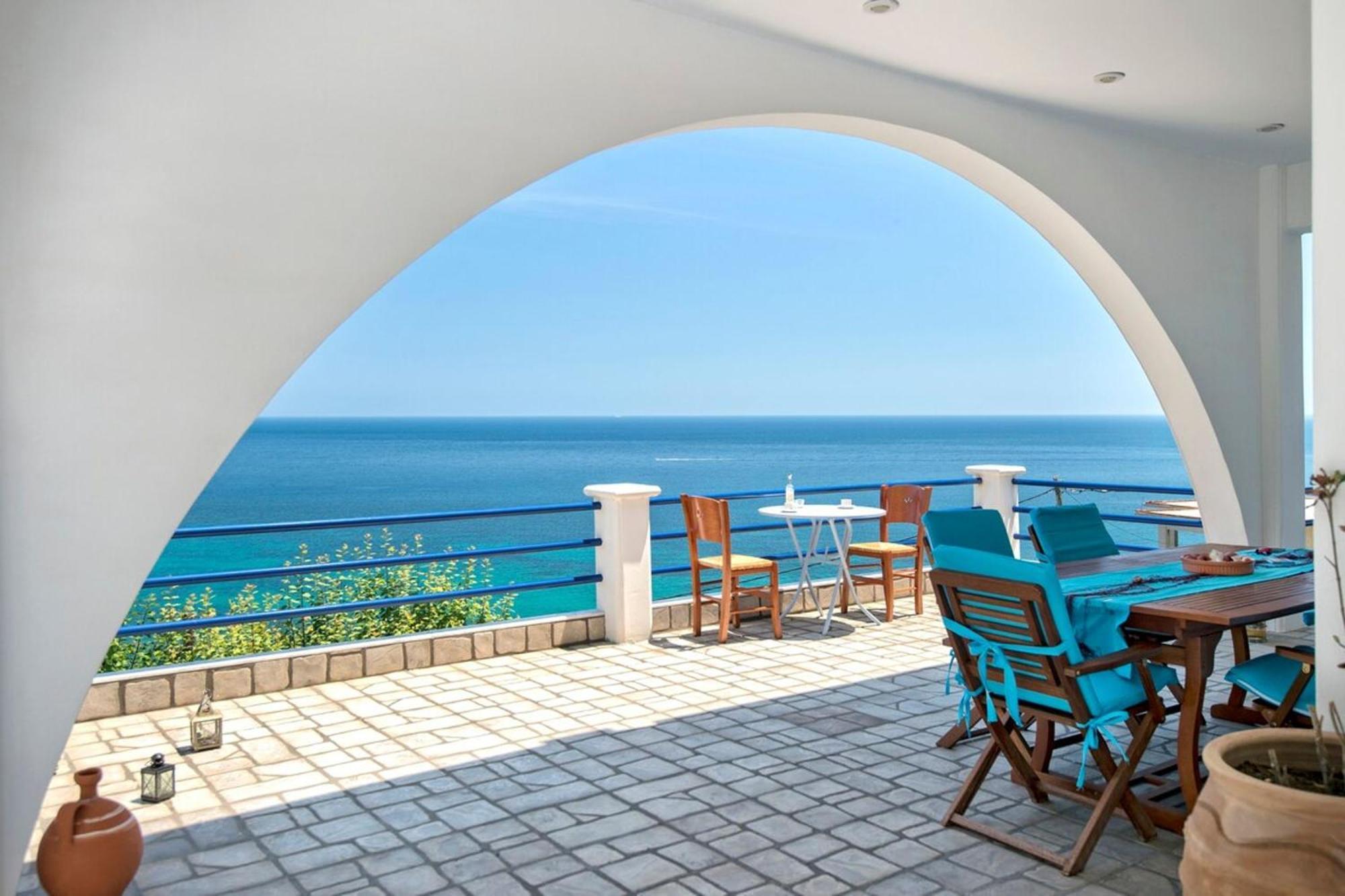 Blue Dream Seaside Villa With Superb Sea Views Кими Екстериор снимка